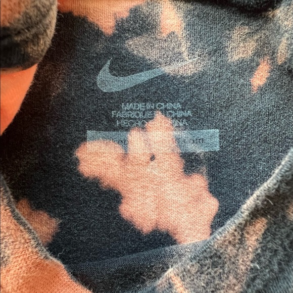 Kids repurposed bleached tee Nike - Picture 3 of 3